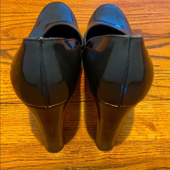 GUCCI Authentic platform Chrome Heels!!!!! - Picture 10 of 10